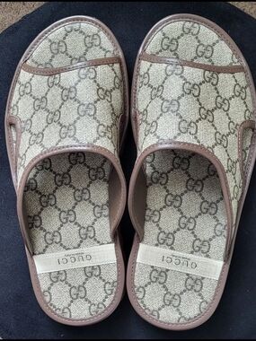 UNISEX Gucci GG Monogram Slip-On Sandals in Beige & Brown